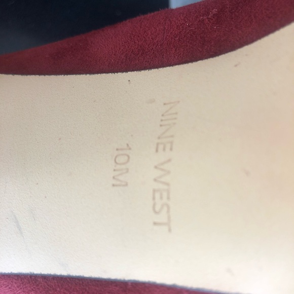 Stunning suede material stilettos. Show stopping. - Picture 6 of 6